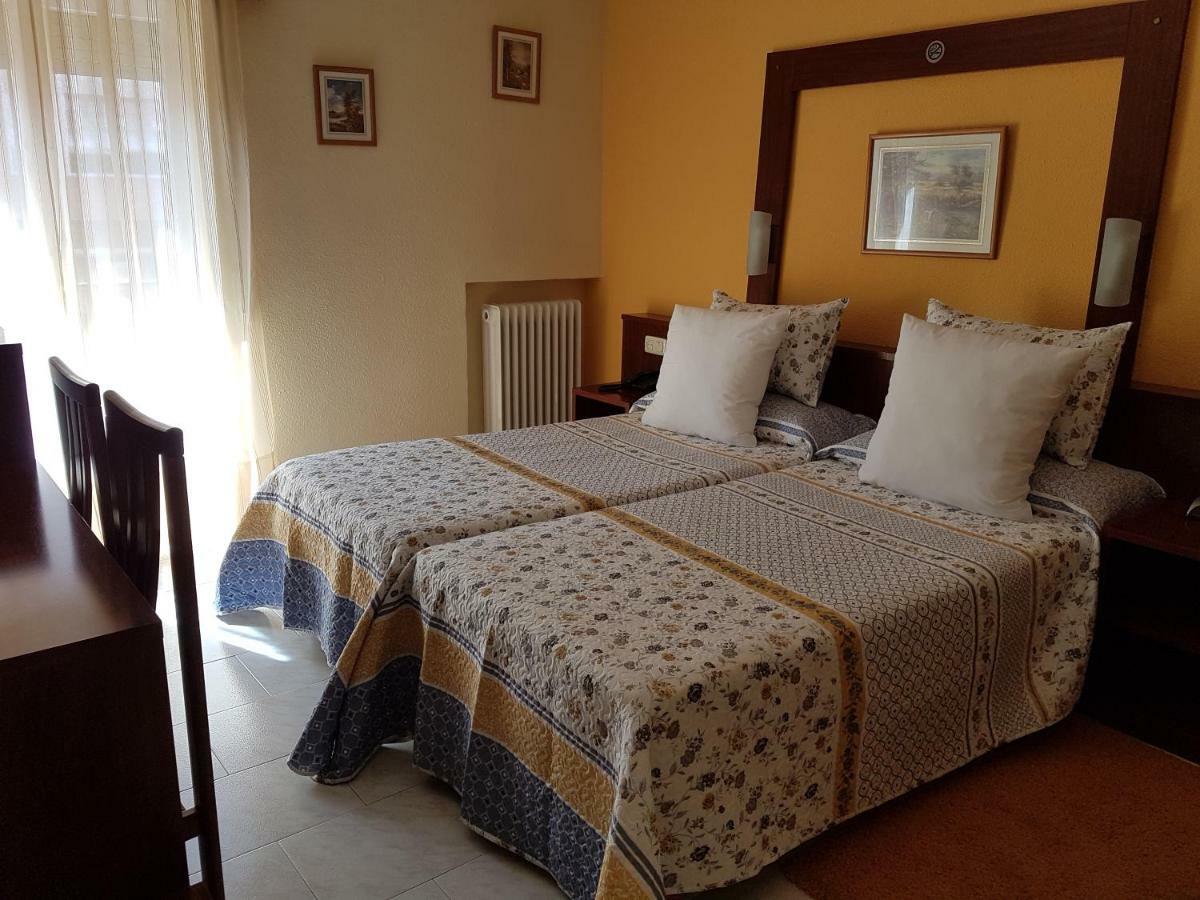 Hotel Fray Juan Gil Аревало Экстерьер фото